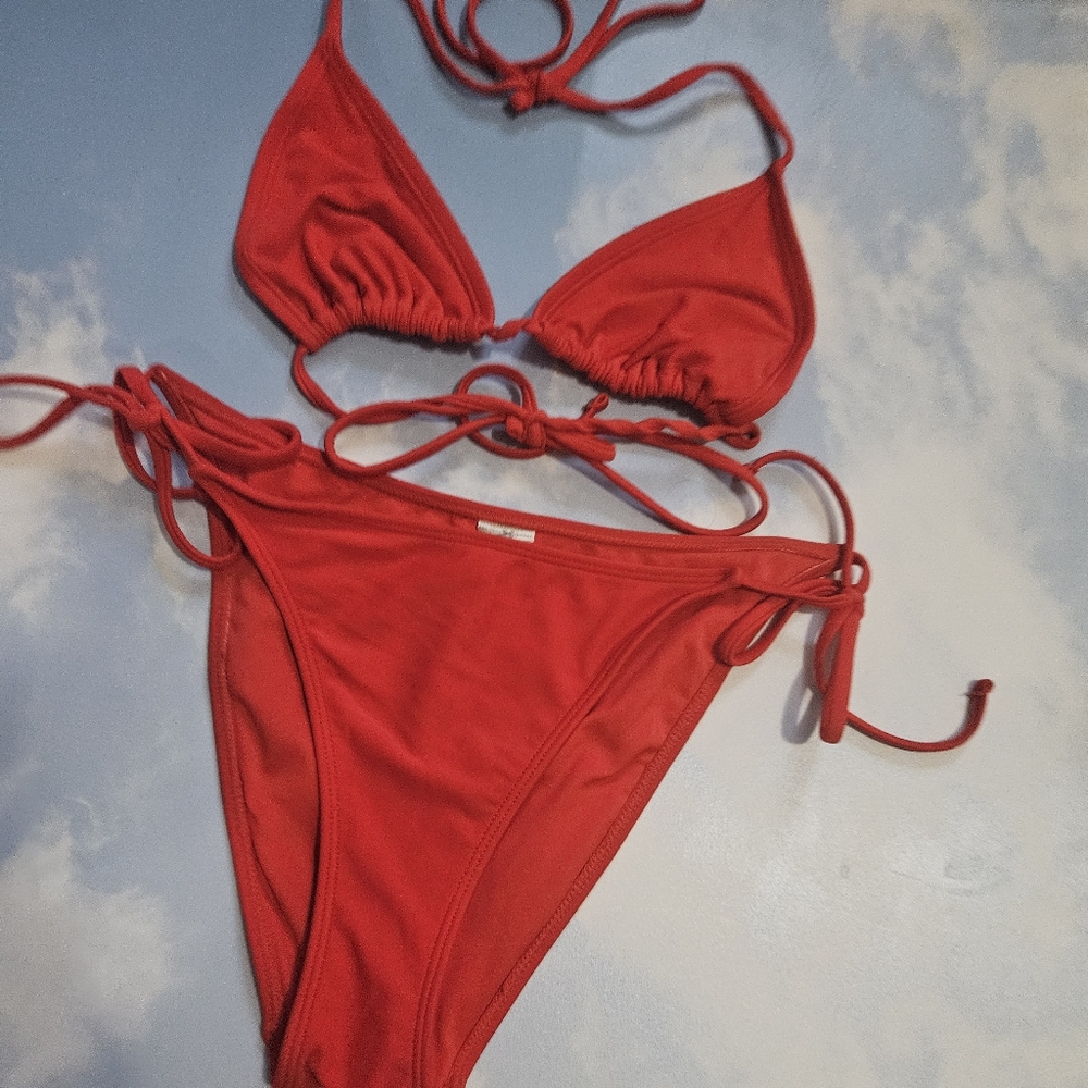 Red String Bikini - Picture 3 of 13